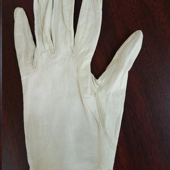 AUTHENTIC VINTAGE IVORY LEATHER  CHRISTIAN DIOR Lord & Taylor GLoves - Picture 5 of 7